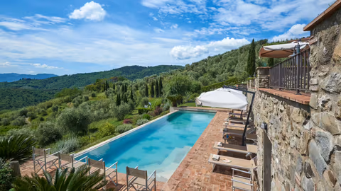 La Limonaia pool area